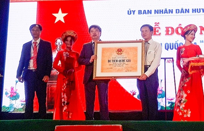 Làng cổ đầu tiên ở Quảng Nam đón nhận bằng Di tích cấp Quốc gia ảnh 1