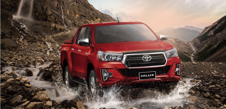 Toyota Việt Nam công bố giá bán lẻ mới cho Hilux và Fortuner TRD 2019 ảnh 1