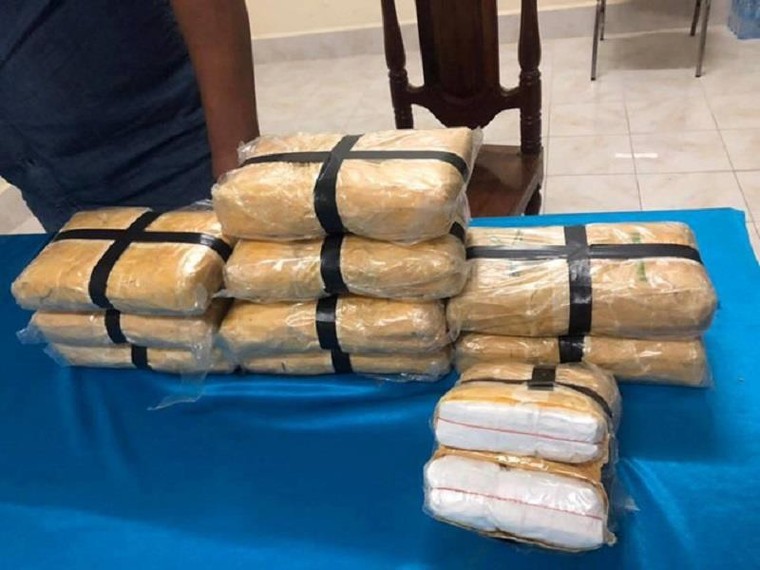 Một người Lào mang 60.000 viên ma túy vào Việt Nam ảnh 1