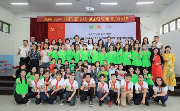 Quỹ Herbalife Nutrition tiếp tục hỗ trợ dinh dưỡng cho hơn 500 em học sinh tại trường PTCS Xã Đàn ảnh 3