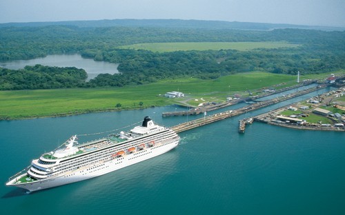 Bao nhiêu công nhân đã thiệt mạng vì kênh đào Panama trong thời gian từ năm 1881 – 1889?