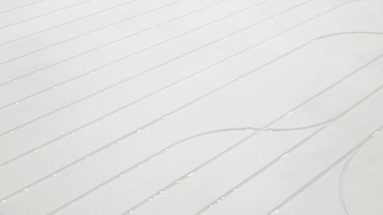 Toàn bộ căn phòng được lắp đường dẫn nước, với bao nhiêu giọt nước chảy mỗi phút?