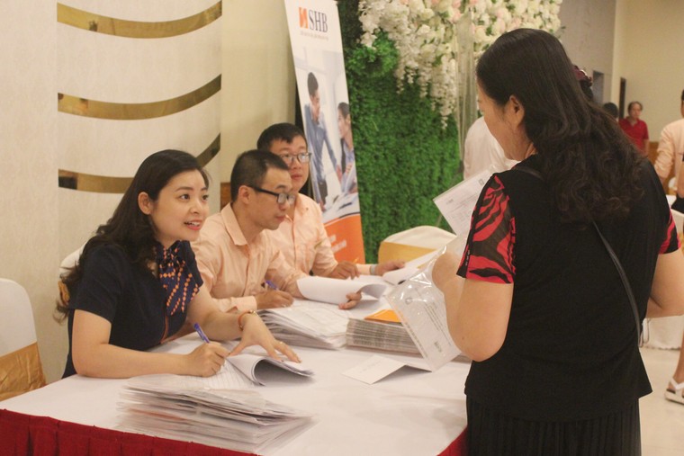 Ngân hàng tiếp sức doanh nghiệp hậu COVID-19 ảnh 2