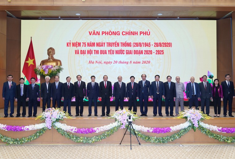 Thủ tướng: Văn phòng Chính phủ phải giúp ‘truyền và giữ lửa’ tinh thần cải cách ảnh 1
