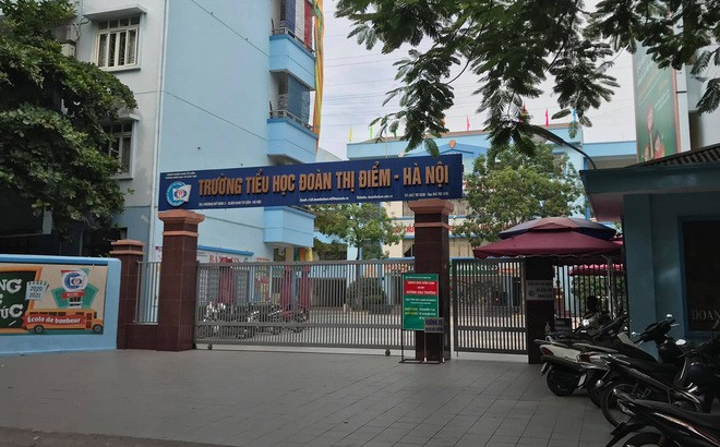 Một học sinh lớp 3 bị bỏ quên trên xe đưa đón ảnh 1