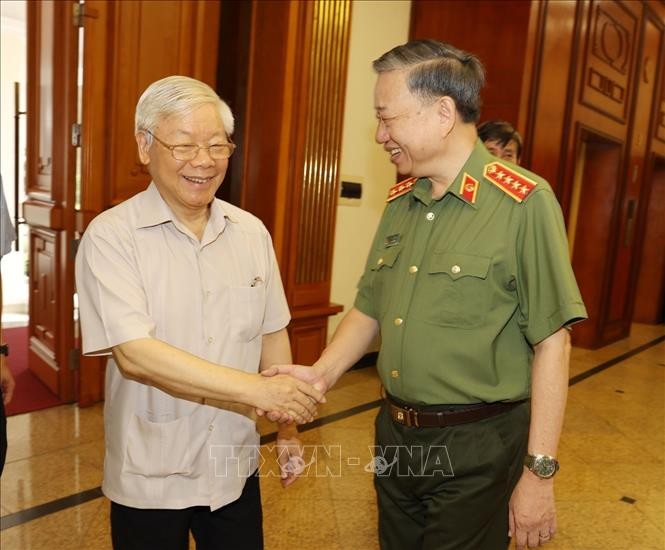 Bộ Chính trị làm việc với Thường vụ Đảng ủy Công an Trung ương ảnh 1