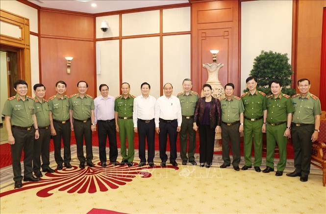 Bộ Chính trị làm việc với Thường vụ Đảng ủy Công an Trung ương ảnh 5