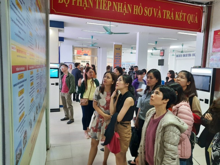 Thị trường lao động đang ấm dần ảnh 1