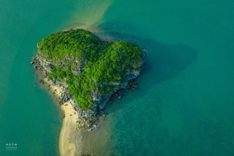 Lan Hạ đẹp ngỡ ngàng từ góc nhìn trên cao ảnh 3