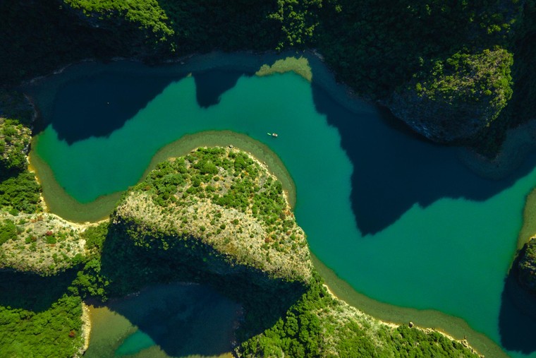 Lan Hạ đẹp ngỡ ngàng từ góc nhìn trên cao ảnh 6