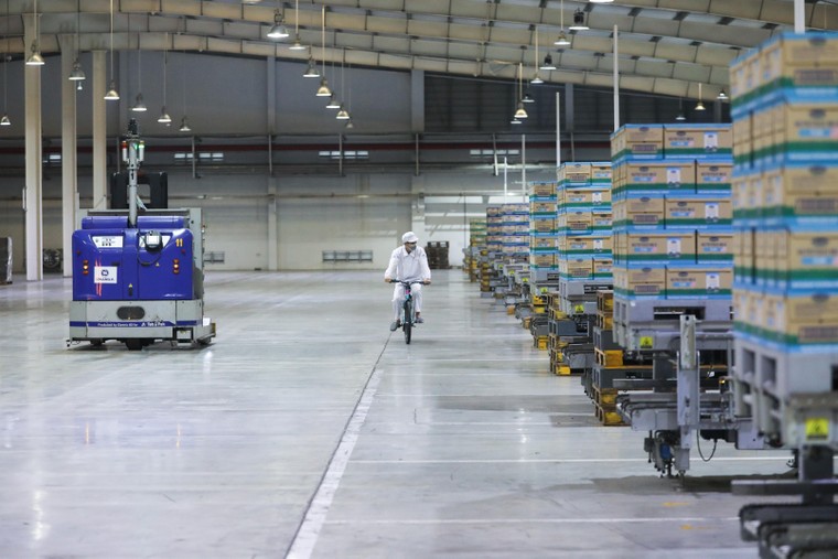 Phó Chủ tịch nước đến thăm Nhà máy sữa 4.0 của Vinamilk trước thềm tết Tân Sửu ảnh 4