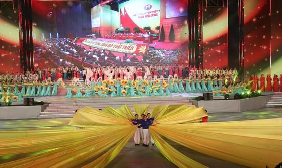 Hoành tráng đêm nhạc Khát vọng - Tỏa sáng ảnh 4