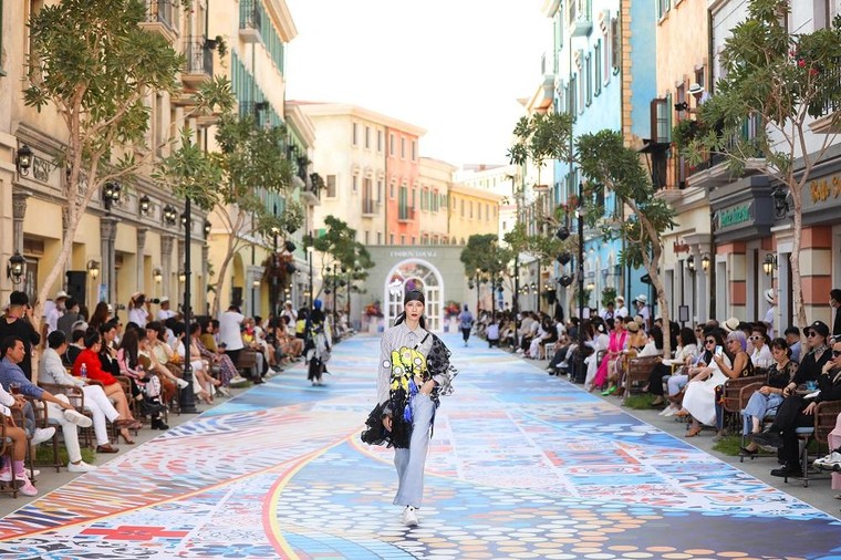 Fashion Voyage #3: Mối lương duyên thời trang - kiến trúc ảnh 3