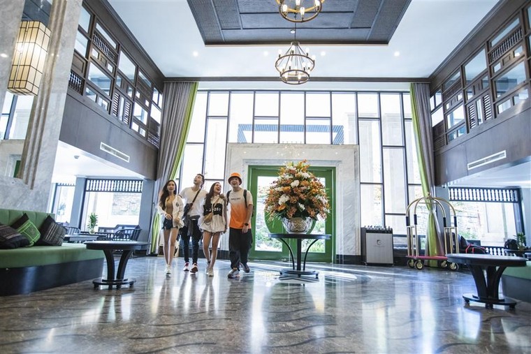 Hút khách về miền Tây Bắc hè này, Lào Cai tung loạt ưu đãi khủng tới 70% ảnh 3