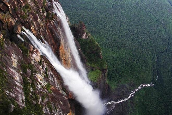 Thác nước Angel cao gấp bao nhiêu lần tòa Empire State nổi tiếng ở Mỹ?