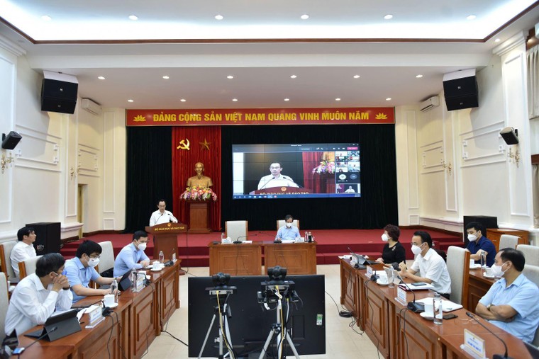 Giáo dục đại học đóng vai trò nòng cốt trong chuyển đổi số giáo dục ảnh 1