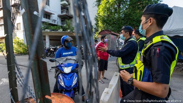 Làn sóng COVID-19 ở Đông Nam Á làm gián đoạn chuỗi cung ứng toàn cầu ảnh 2