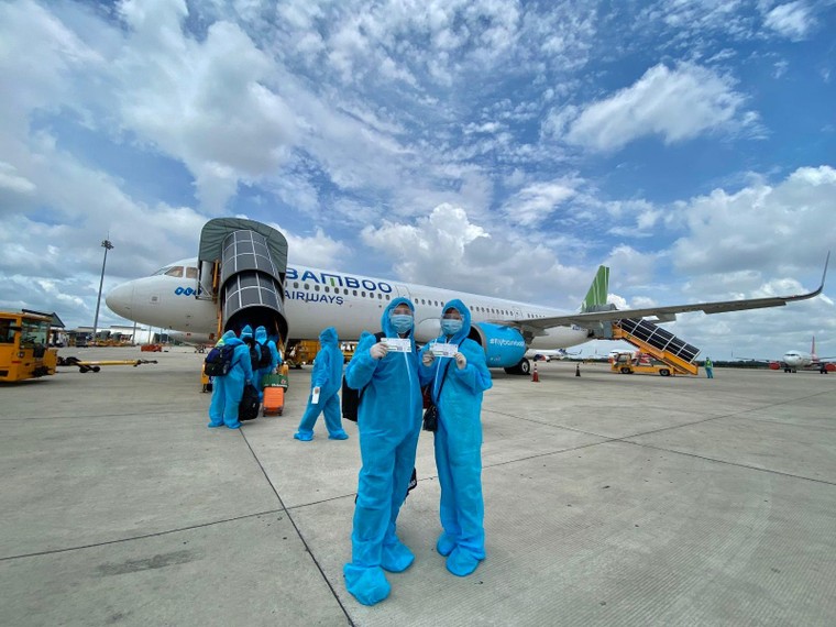 Bamboo Airways phối hợp tổ chức các chuyến bay đặc biệt đưa người dân các tỉnh phía Nam về quê ảnh 5