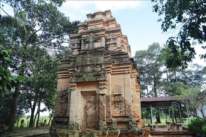 Tháp cổ Bình Thạnh, nơi lưu giữ nền văn hóa Óc-Eo hơn 1.000 năm tuổi ảnh 2