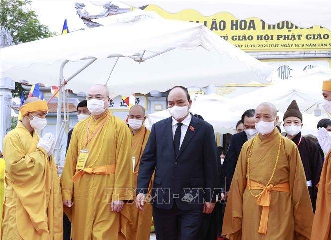 Chủ tịch nước Nguyễn Xuân Phúc viếng Đại lão Hòa thượng Thích Phổ Tuệ ảnh 1