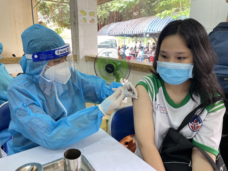 TP Hồ Chí Minh: 531.998 trẻ từ 12 -17 tuổi đã được tiêm vaccine phòng COVID-19 ảnh 1
