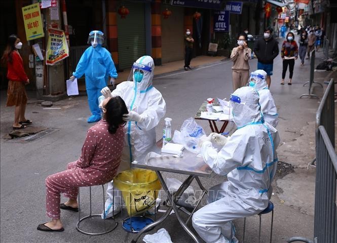 Hà Nội có thể cho điều trị F0 tại nhà nếu dịch COVID-19 diễn biến phức tạp ảnh 1
