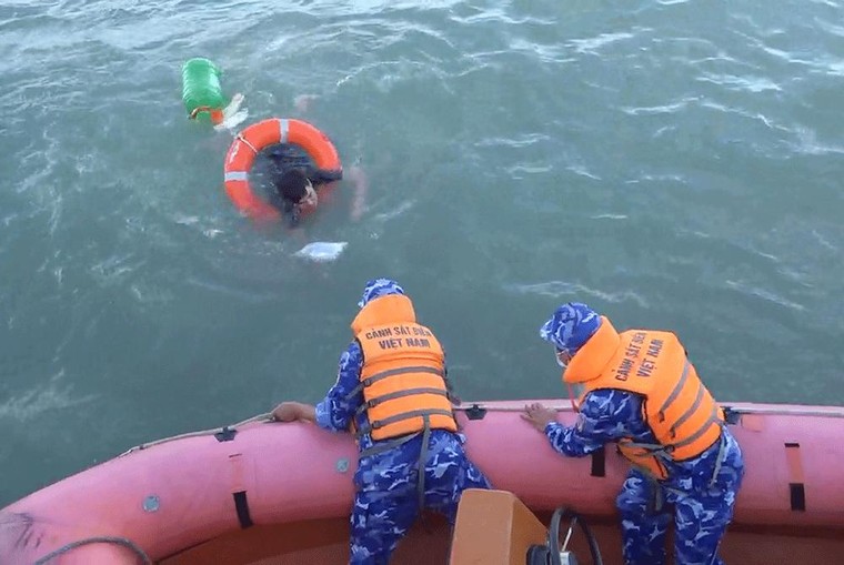 Luật Cảnh sát biển Việt Nam xác định ai là người quy định quy trình tuần tra, kiểm tra, kiểm soát của Cảnh sát biển Việt Nam?