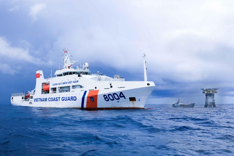 Luật Cảnh sát biển Việt Nam quy định về xây dựng Cảnh sát biển Việt Nam như thế nào? 