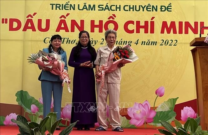 Triển lãm sách chuyên đề 'Dấu ấn Hồ Chí Minh' ảnh 1