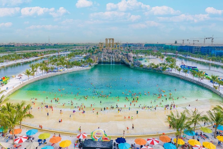 Phố lên đèn, cư dân 'Quận Ocean' háo hức lên đồ đi dạ hội ảnh 3