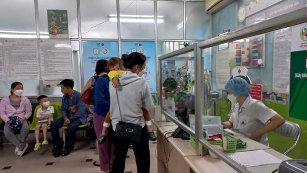 Nhiều dịch bệnh đang 'bủa vây' trẻ nhỏ khi thời tiết chuyển mùa ảnh 2