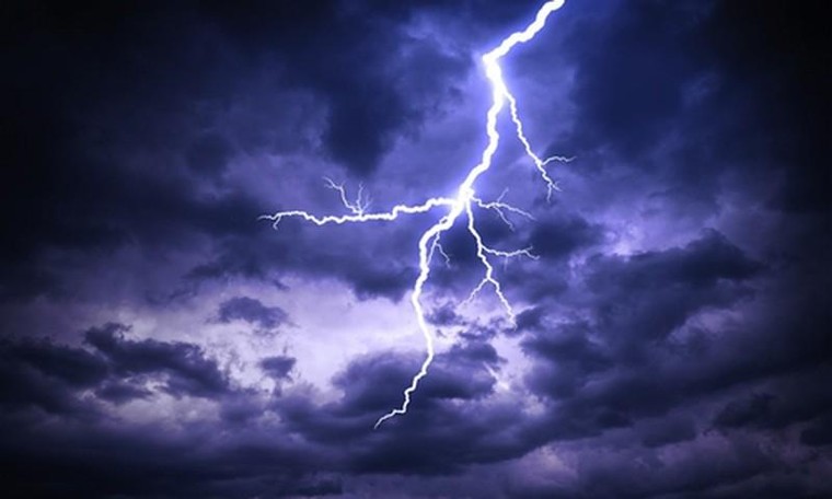 Vì sao hồ Maracaibo bị sét đánh nhiều?