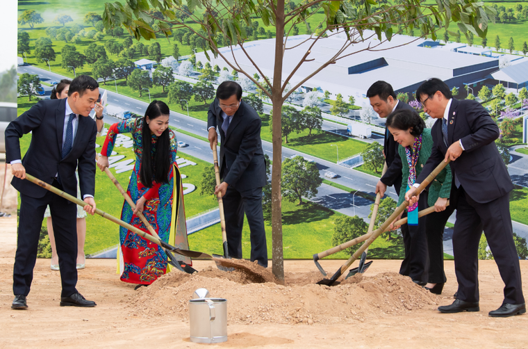 Vinamilk & Sojitz Nhật Bản khởi công tổ hợp chăn nuôi kỉ niệm 50 năm quan hệ ngoại giao Việt – Nhật ảnh 2