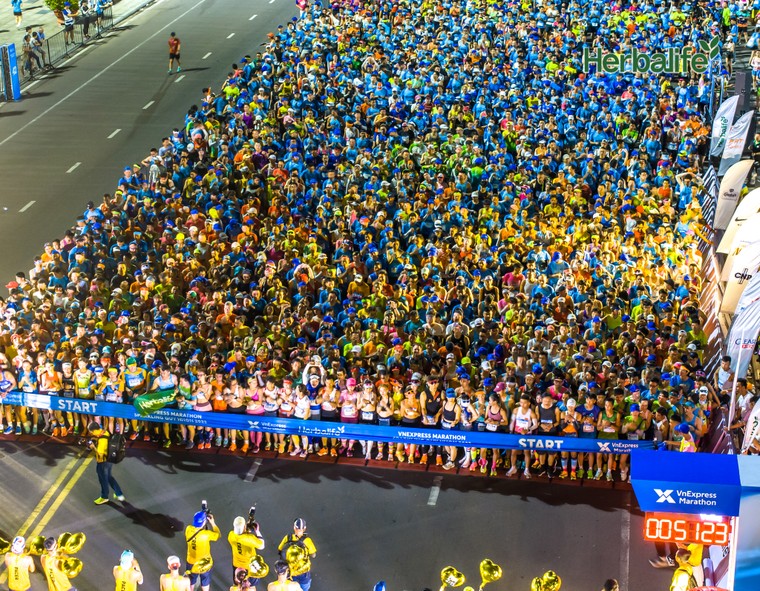 Herbalife Việt Nam đồng hành cùng Giải chạy VnExpress Marathon Sparkling Quy Nhơn 2023 ảnh 1