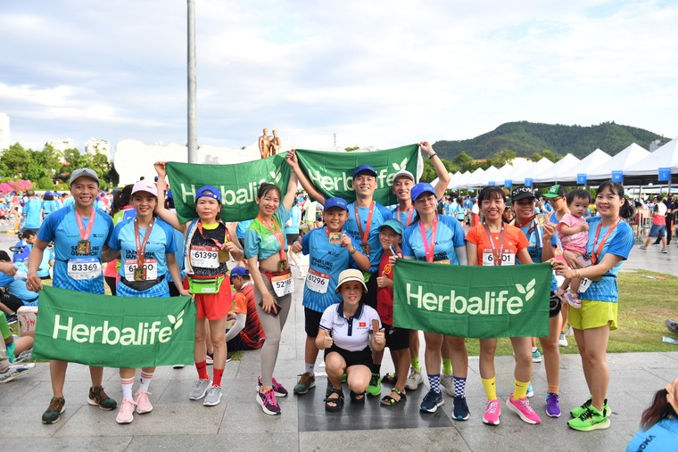 Herbalife Việt Nam đồng hành cùng Giải chạy VnExpress Marathon Sparkling Quy Nhơn 2023 ảnh 2