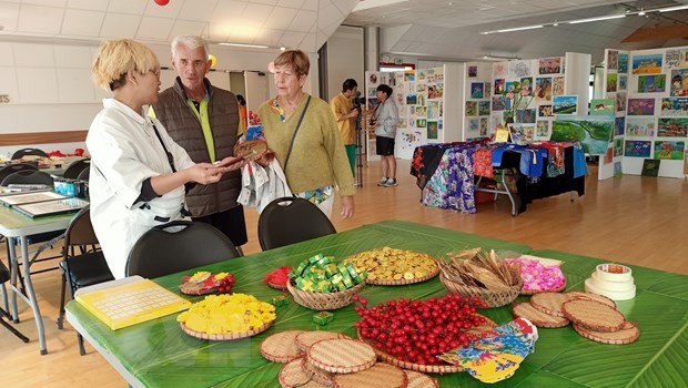 Nửa thế kỷ quan hệ Việt Nam và Pháp tỏa sáng ở Larmor-Plage ảnh 2