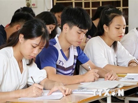 Nghiên cứu toàn diện, lấy ý kiến khi xây dựng chính sách học phí mới ảnh 1