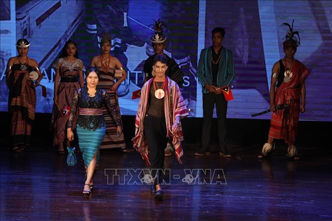 Giao lưu nghệ thuật tôn vinh sắc màu văn hóa các thành viên ASEAN ảnh 3