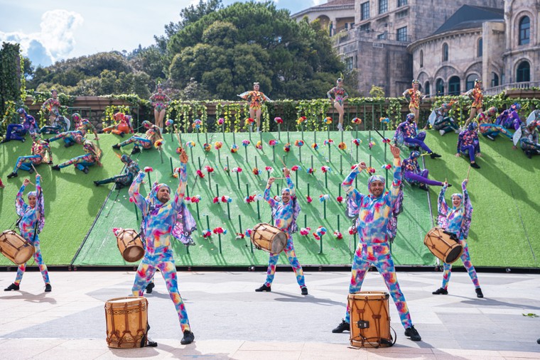 Hơn 200 nghệ sĩ quy tụ trong show diễn mới toanh tại Sun World Ba Na Hills ảnh 4