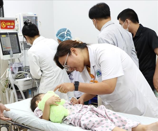 Sử dụng kỹ thuật xạ trị áp sát điều trị ung thư hiếm gặp cho bé gái 4 tuổi ảnh 1