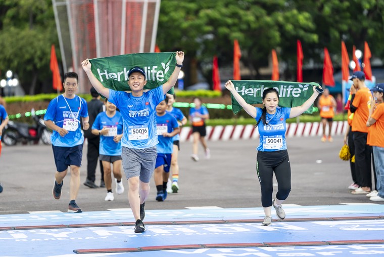 Herbalife Việt Nam đồng hành cùng giải chạy VnExpress Marathon Quy Nhơn 2024 ảnh 7