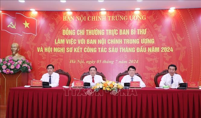 Đẩy nhanh tiến độ điều tra, xử lý dứt điểm, nghiêm minh các vụ án, vụ việc tham nhũng ảnh 1