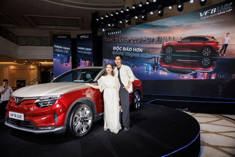 Xe gia đình nên chọn VF 8 Lux hay VF 8 Lux Plus? ảnh 1