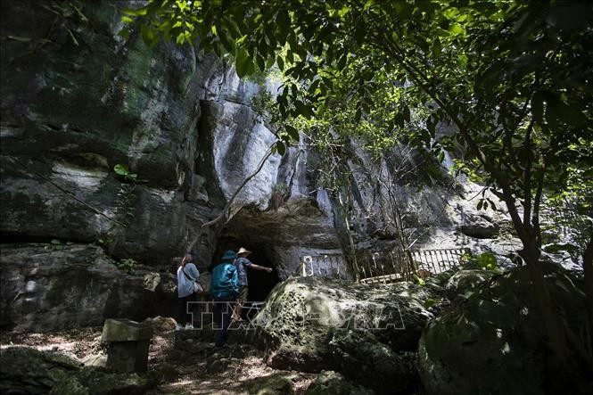 Khám phá giá trị đặc biệt của hai di tích Mái đá làng Vành và hang xóm Trại ảnh 7