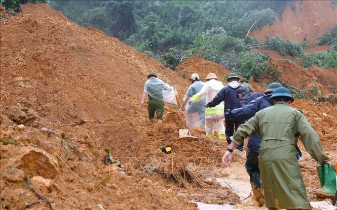 Yên Bái oằn mình chống lũ ảnh 2