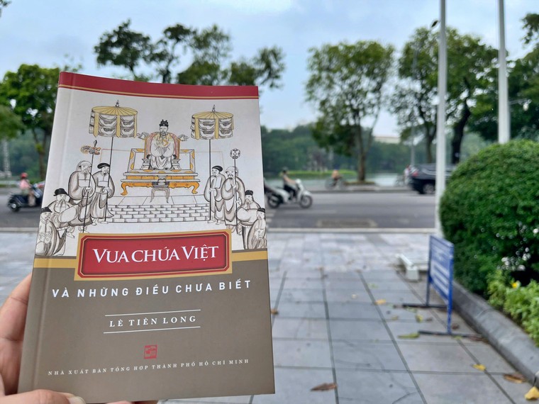 Vua chúa Việt và… du lịch ảnh 1