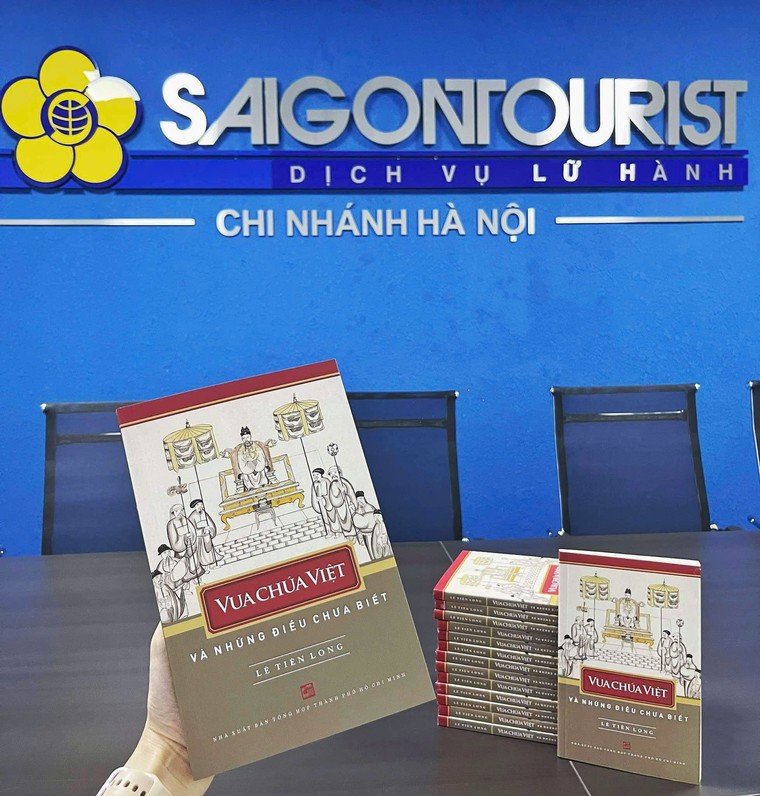 Vua chúa Việt và… du lịch ảnh 2