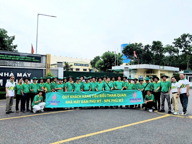 Khách hàng khám phá quy trình sản xuất tại Nhà máy Đạm Phú Mỹ ảnh 1