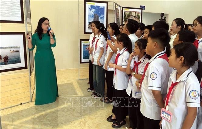 Trưng bày những hình ảnh đẹp về bảo vệ chủ quyền biển, đảo ảnh 2