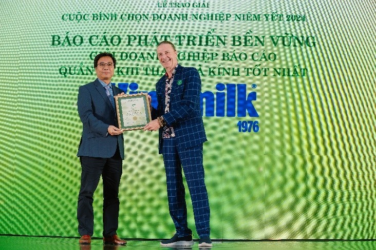 Vinamilk nhận loạt giải thưởng về quản trị và phát triển bền vững ảnh 1